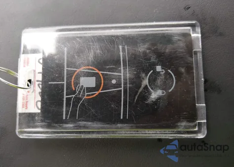 2024 Tesla Model Y Long Range Dual Motor All-Wheel Drive/Rwd z USA, uszkodzony, nr VIN 7SAYGDED2RF044228